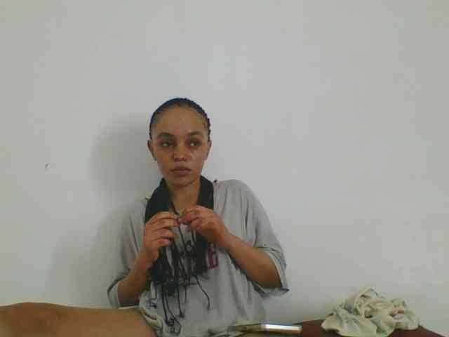 Candy011 webcam
