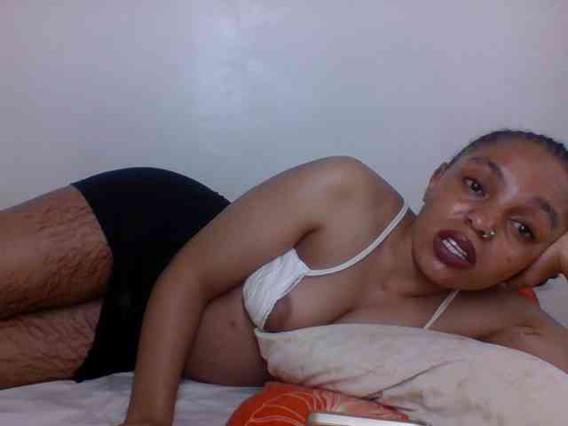 Candy011 webcam