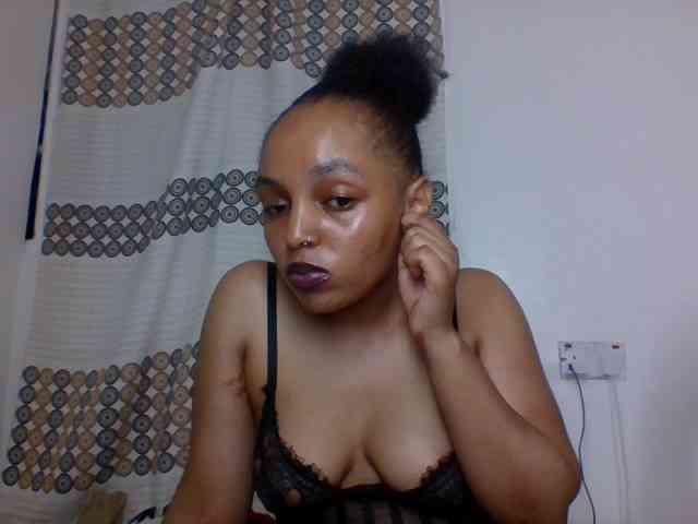Candy011 webcam
