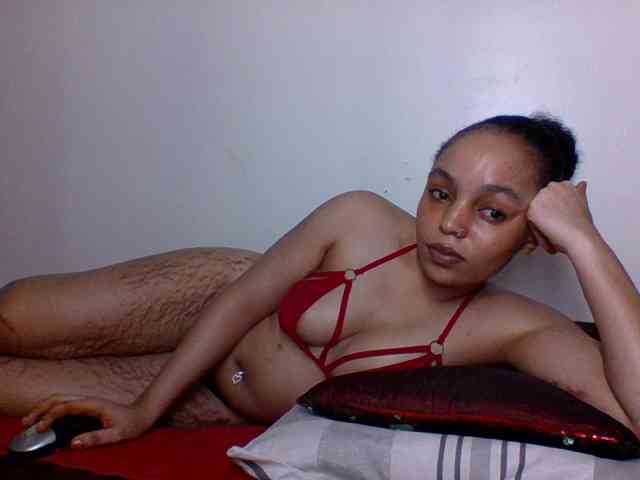 Candy011 webcam