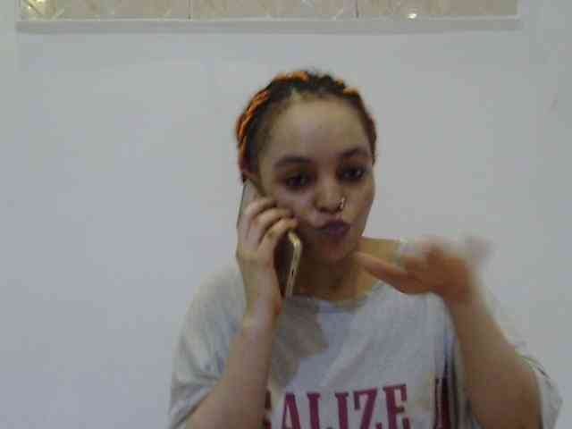 Candy011 webcam