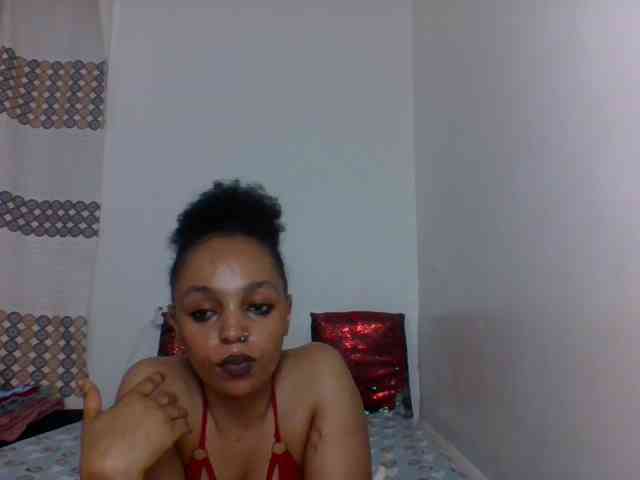 Candy011 webcam