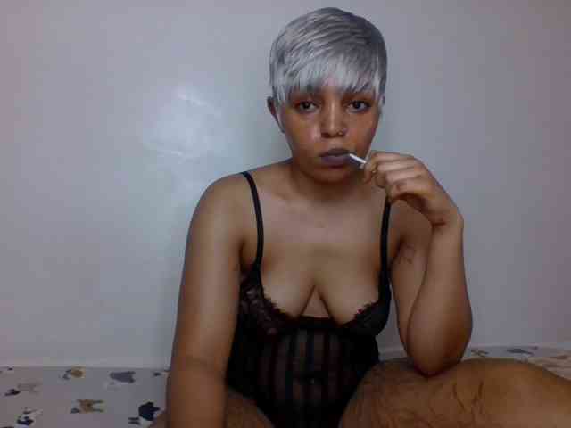 Candy011 webcam