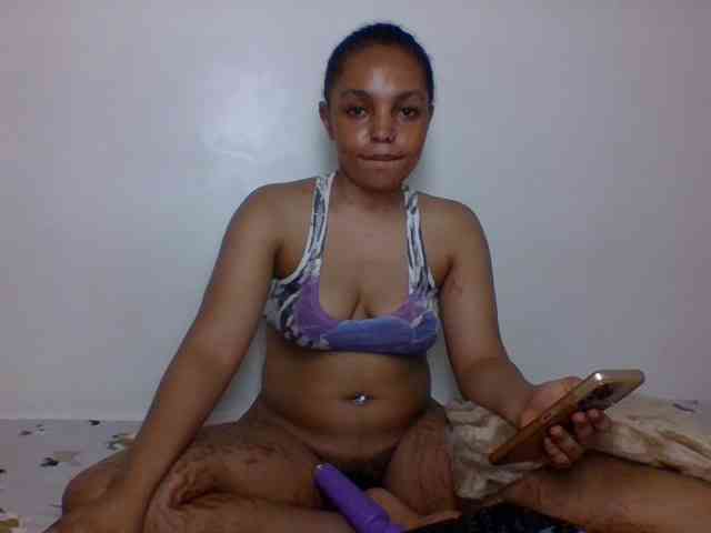 Candy011 webcam