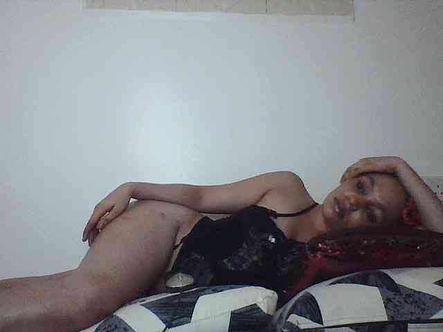 Candy011 webcam