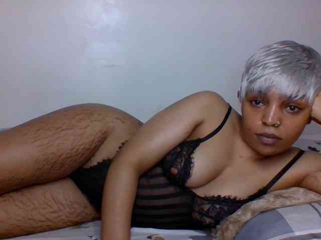 Candy011 webcam
