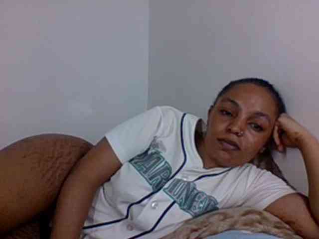 Candy011 webcam
