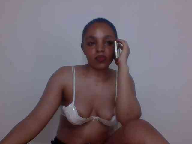 Candy011 webcam