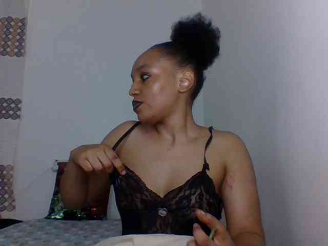 Candy011 webcam