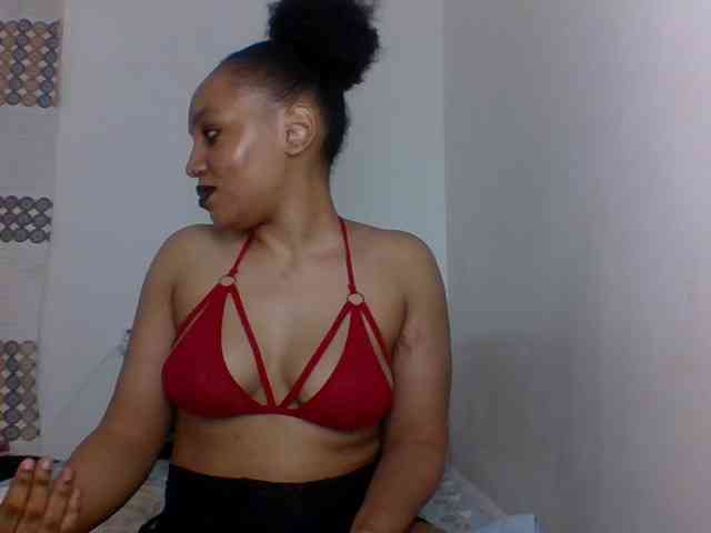 Candy011 webcam