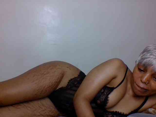 Candy011 webcam