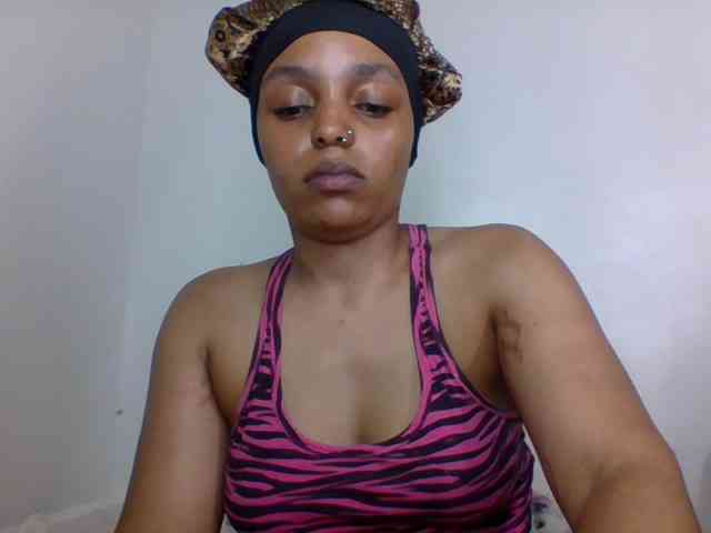 Candy011 webcam