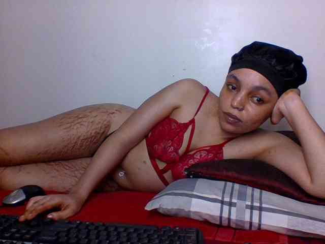 Candy011 webcam