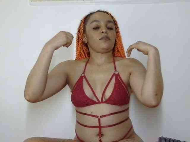Candy011 webcam