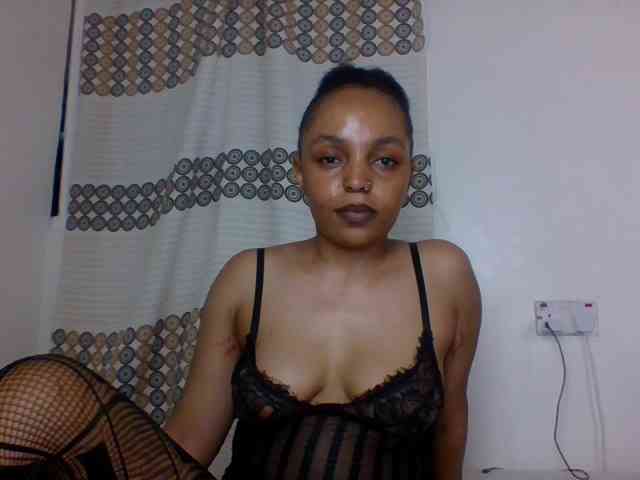 Candy011 webcam