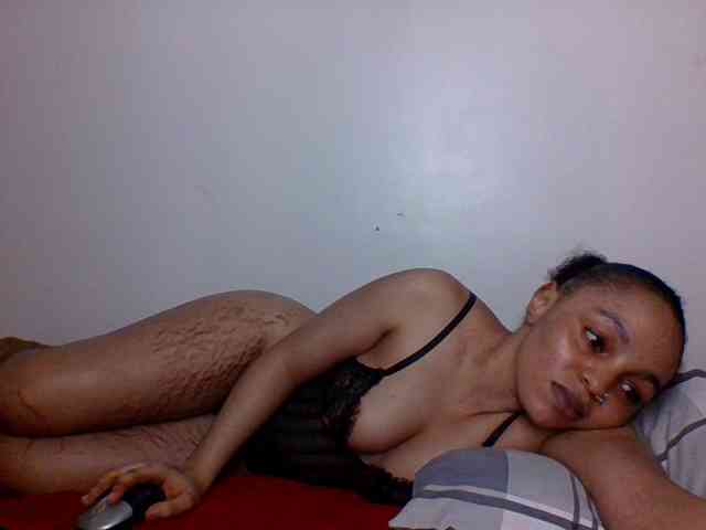 Candy011 webcam