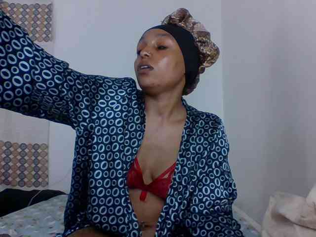 Candy011 webcam