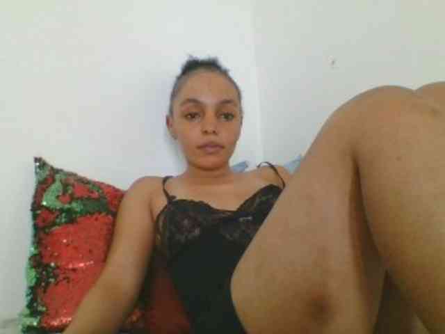 Candy011 webcam