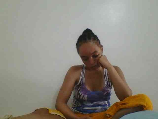 Candy011 webcam