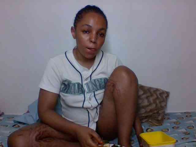 Candy011 webcam