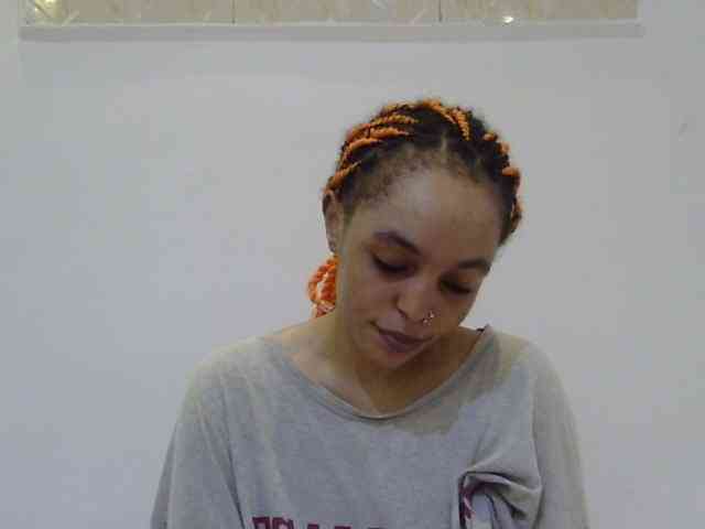Candy011 webcam