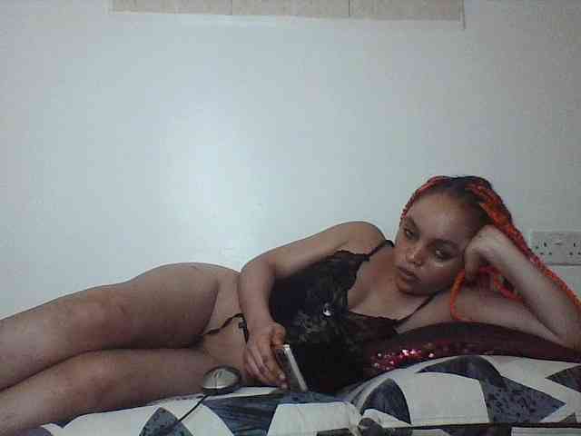 Candy011 webcam