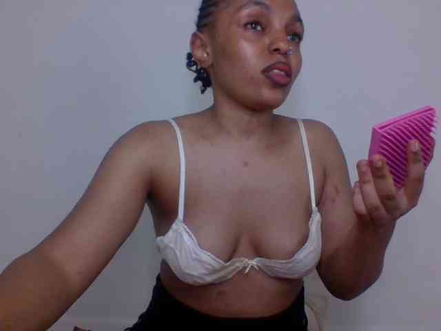 Candy011 webcam