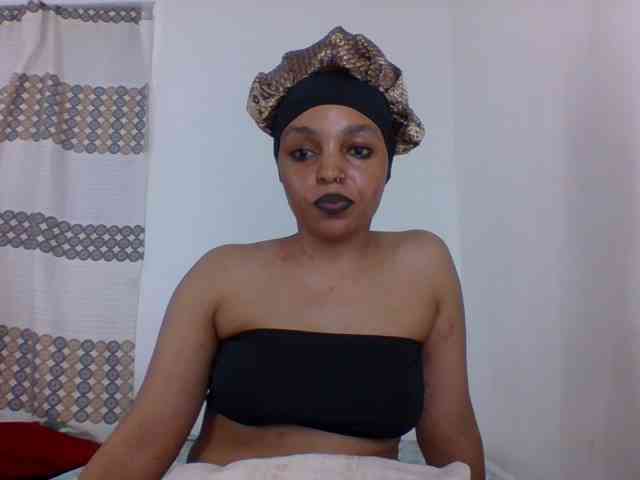Candy011 webcam