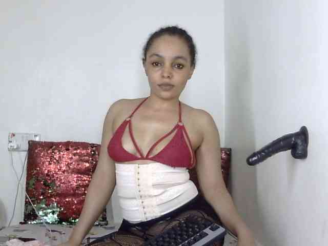 Candy011 webcam