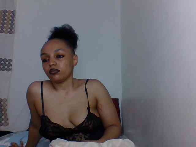 Candy011 webcam