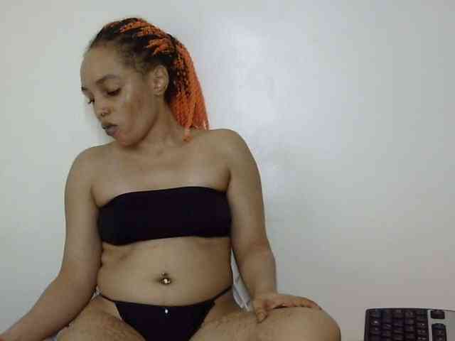 Candy011 webcam