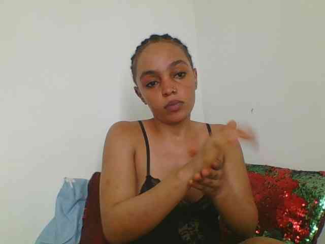 Candy011 webcam