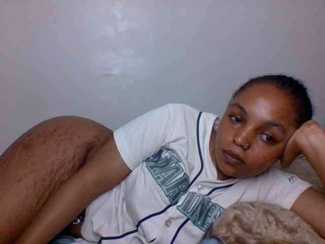 Candy011 webcam