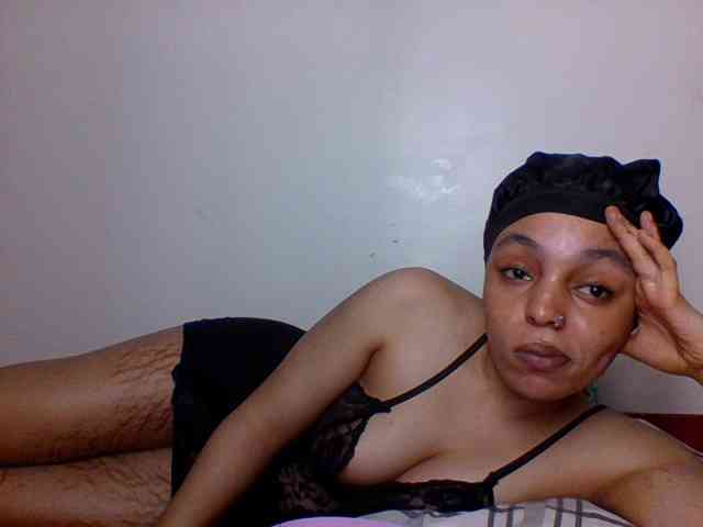 Candy011 webcam