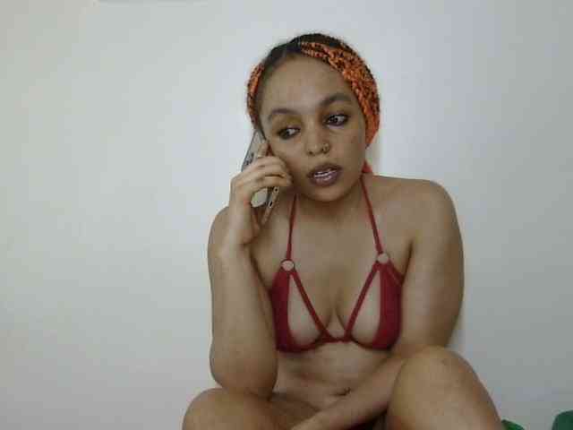 Candy011 webcam