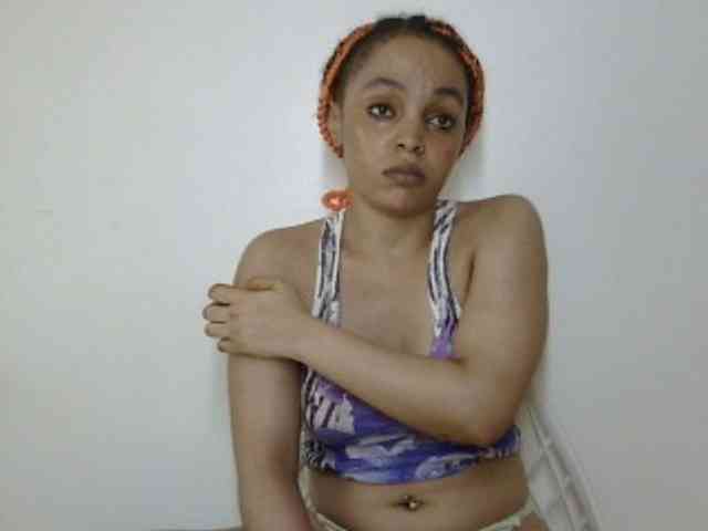 Candy011 webcam