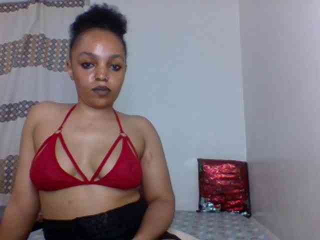 Candy011 webcam