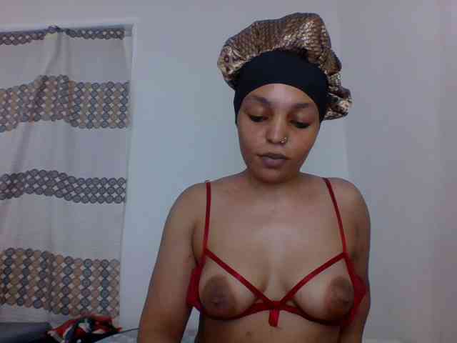Candy011 webcam