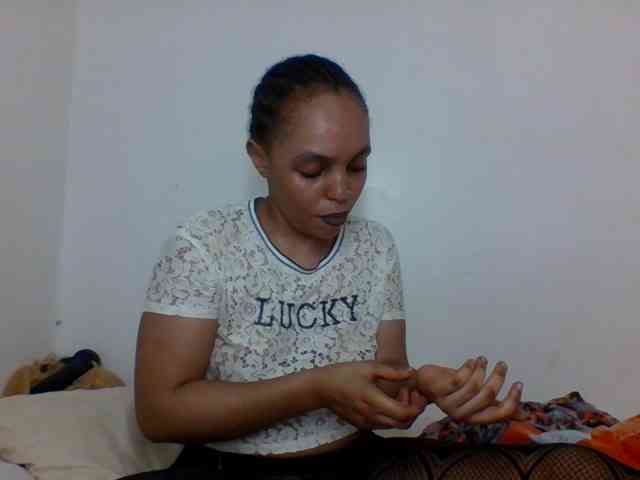 Candy011 webcam