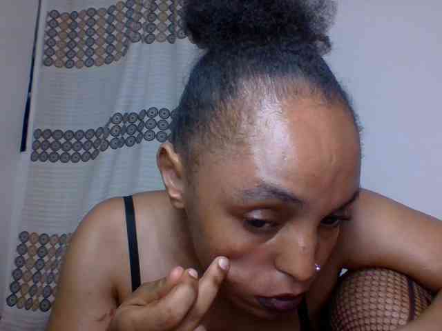 Candy011 webcam