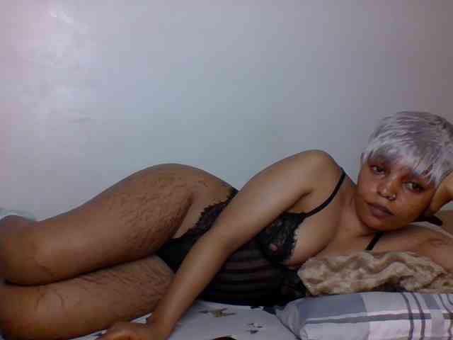 Candy011 webcam