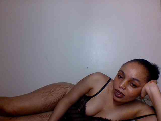 Candy011 webcam