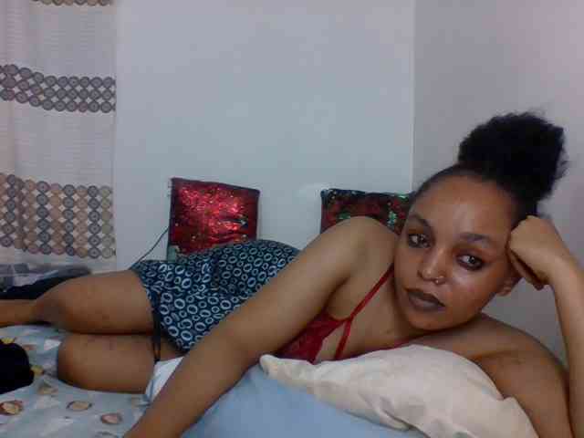 Candy011 webcam