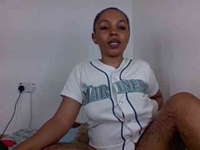Candy011 webcam