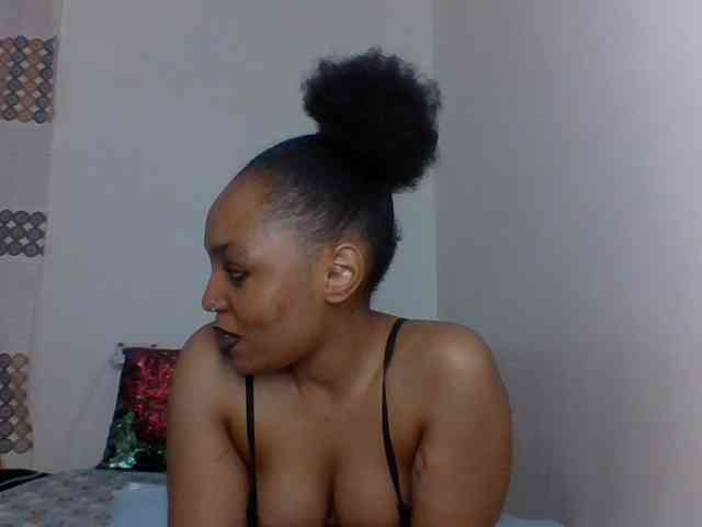 Candy011 webcam
