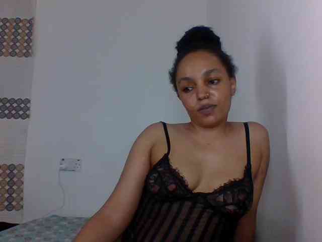 Candy011 webcam