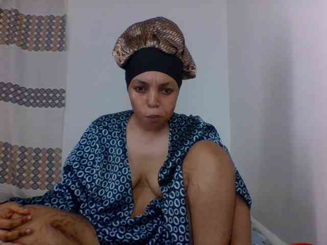 Candy011 webcam