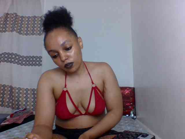 Candy011 webcam