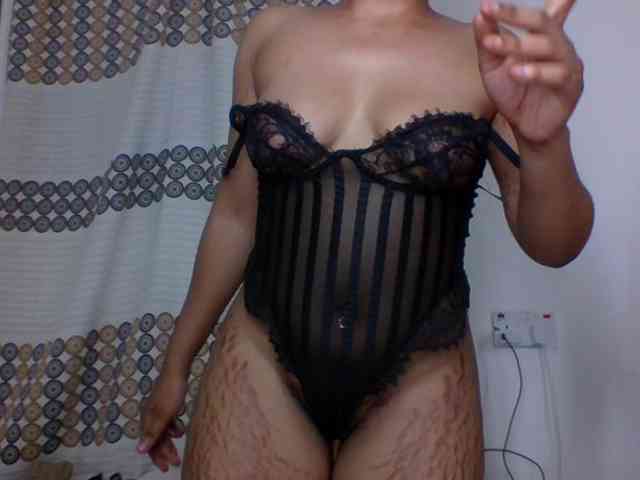 Candy011 webcam