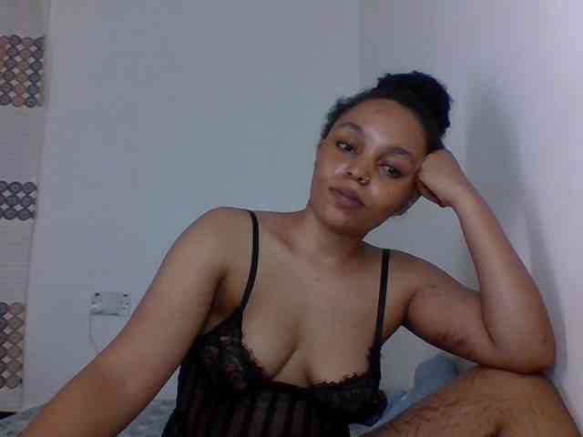 Candy011 webcam